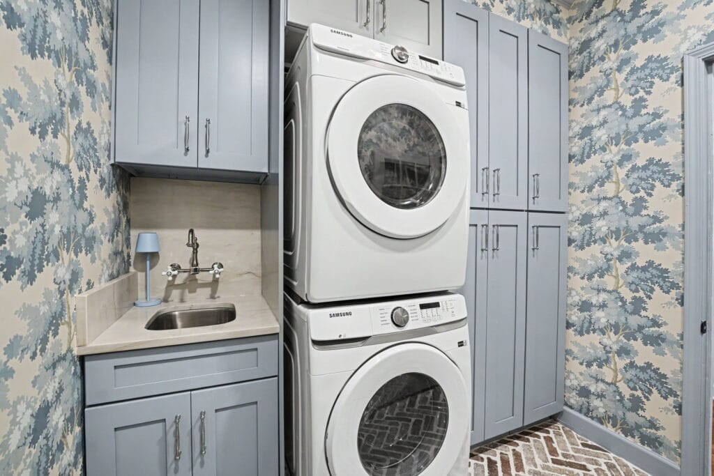 Savannah GA Custom Cabinets